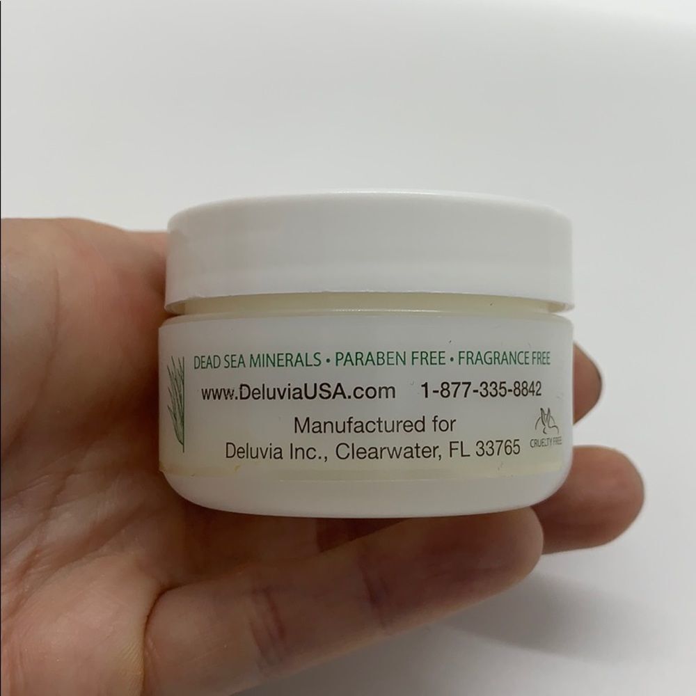 NWT Deluvia Hydrating Eye Cream - Picture 3 of 4